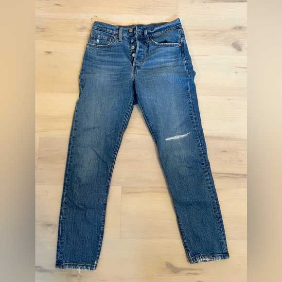 Blue Levi’s 501 Jeans. Waist 26, length 28 - Picture 3 of 4
